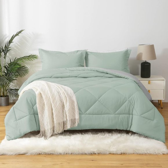 New Light Green & Grey Reversible QUEEN 3 Piece Comforter Bedding Set - Picture 1 of 5